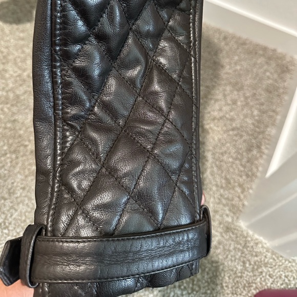 Leather jacket - Picture 4 of 6